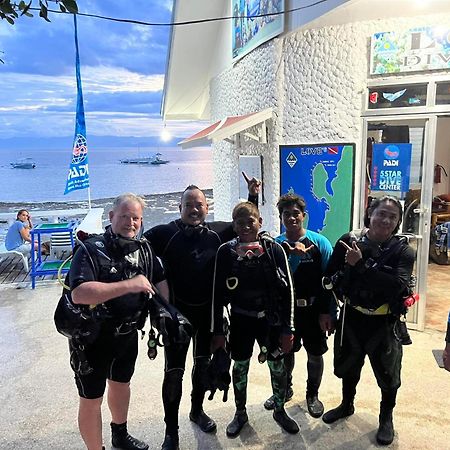 Love'S Beach & Dive Resort Моалбоал Екстериор снимка