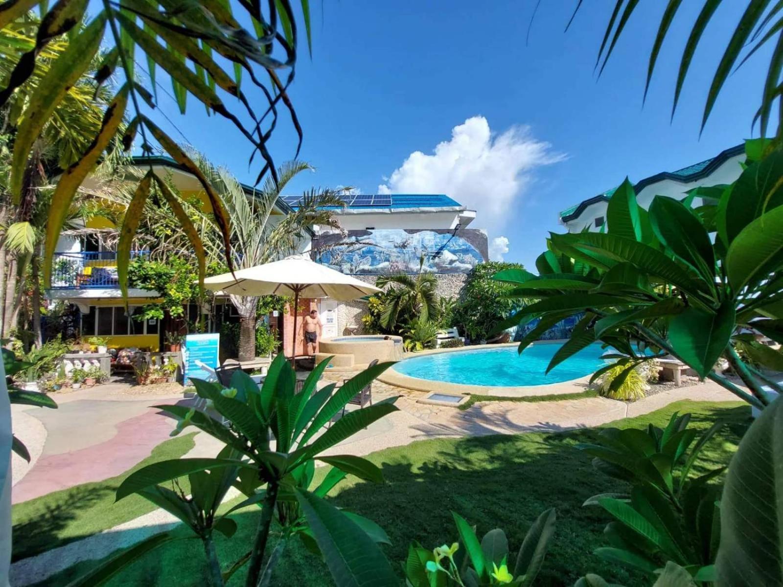 Love'S Beach & Dive Resort Моалбоал Екстериор снимка