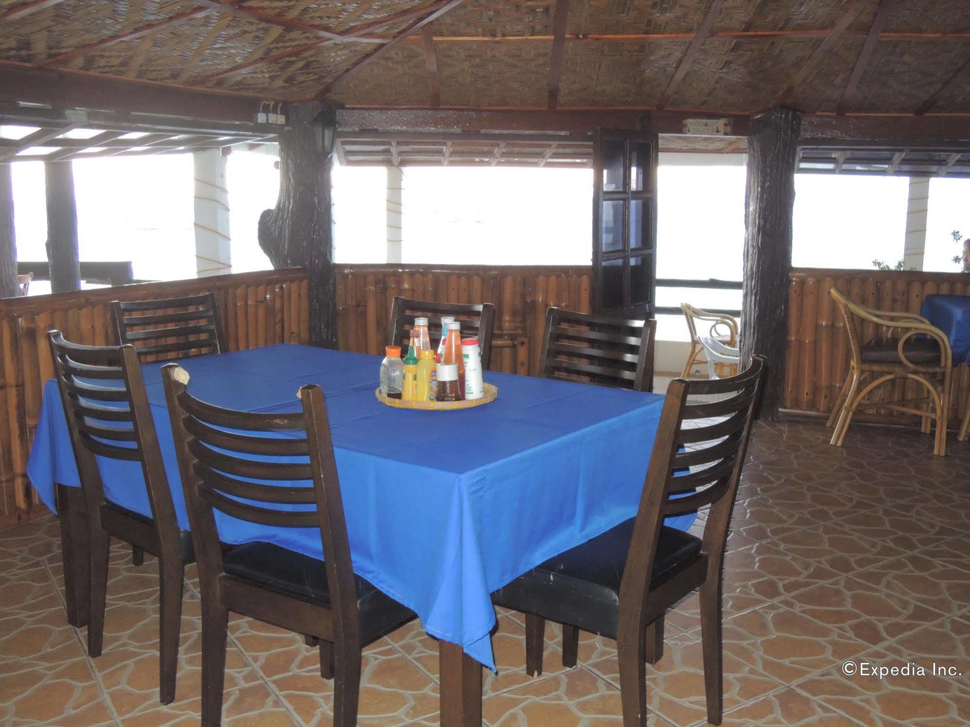 Love'S Beach & Dive Resort Моалбоал Екстериор снимка