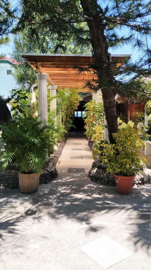 Love'S Beach & Dive Resort Моалбоал Екстериор снимка