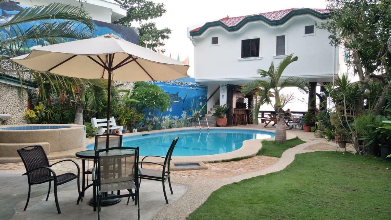 Love'S Beach & Dive Resort Моалбоал Екстериор снимка